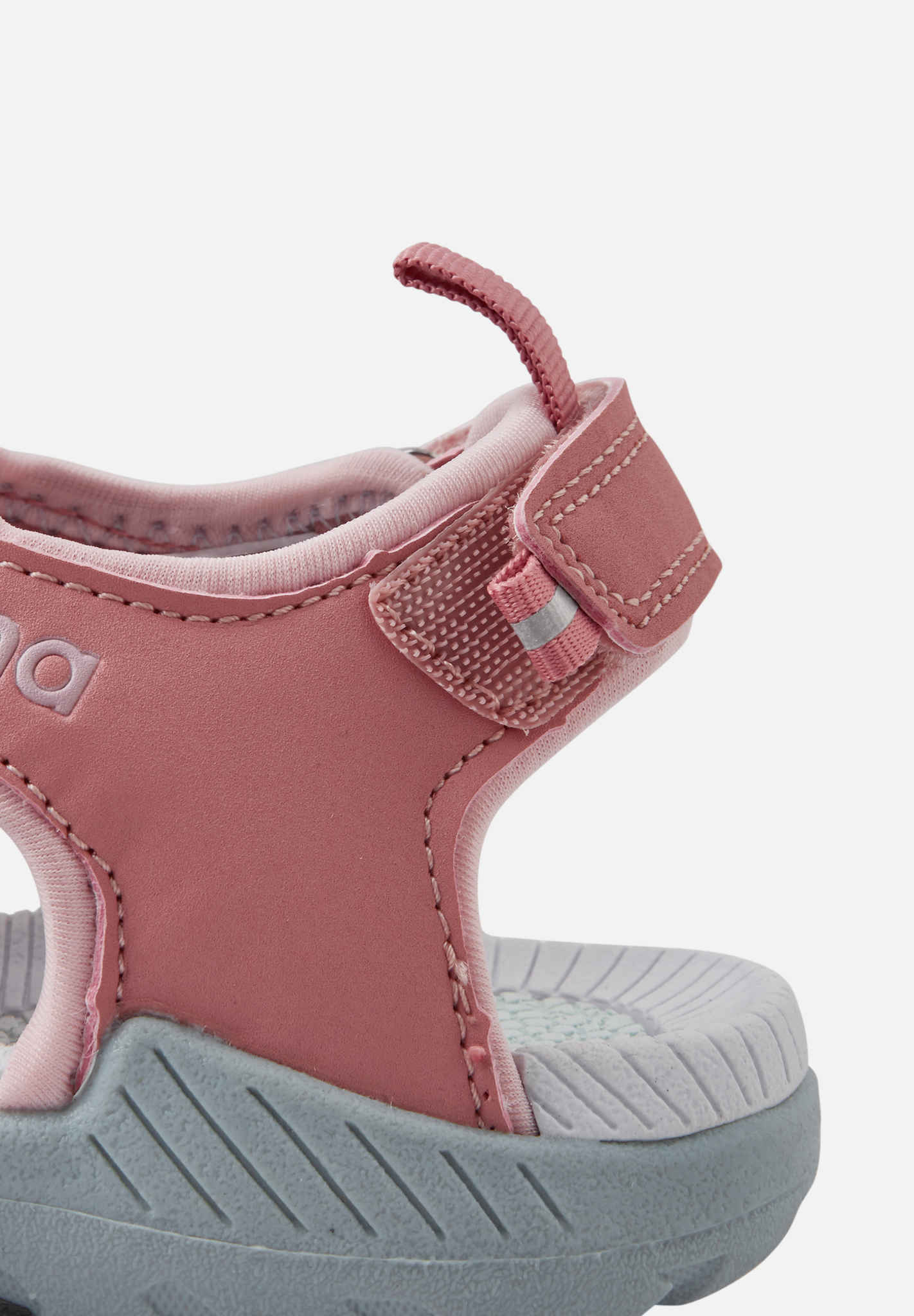 Sandaler Hiekalla