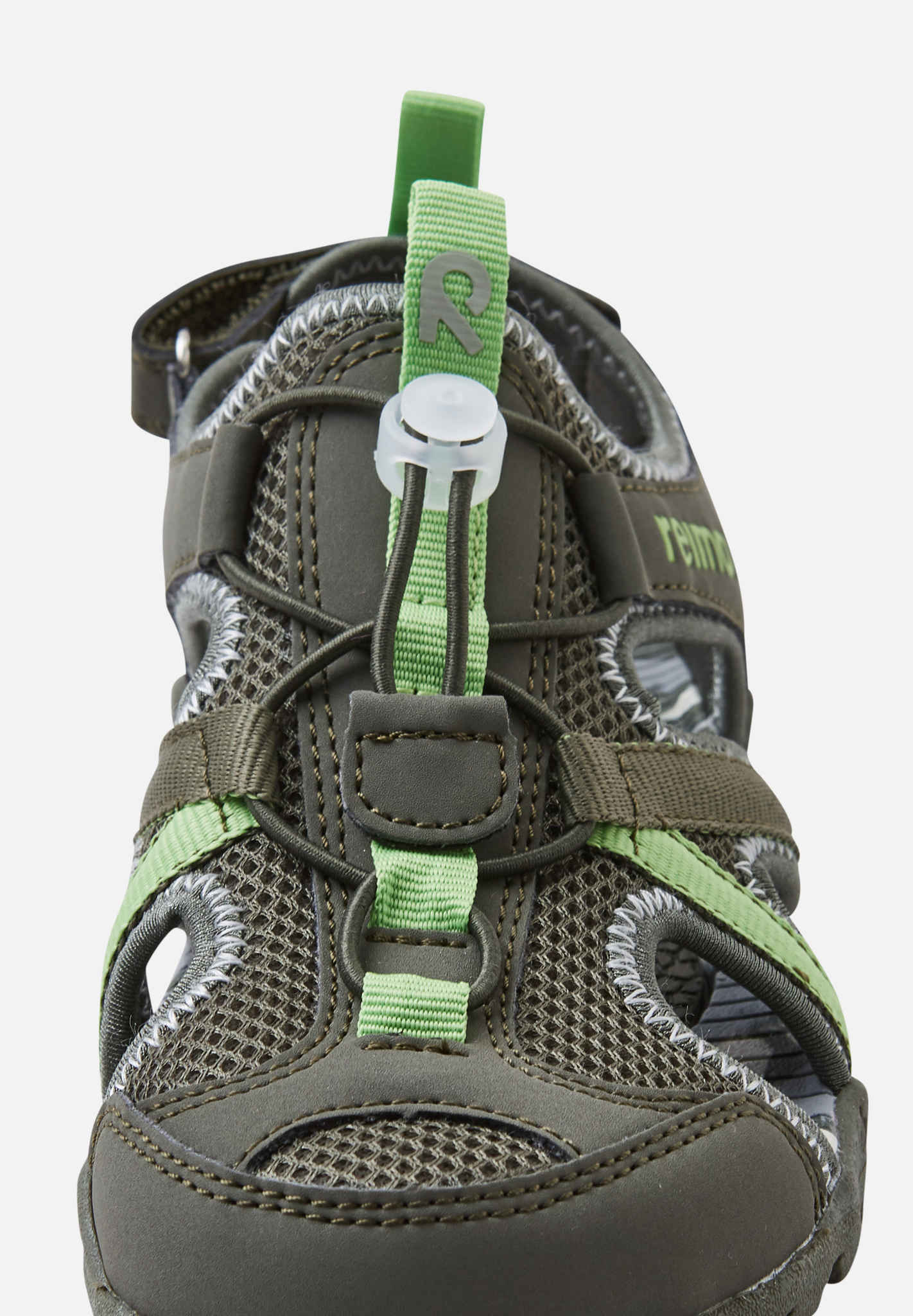Sandaler Hiekalla